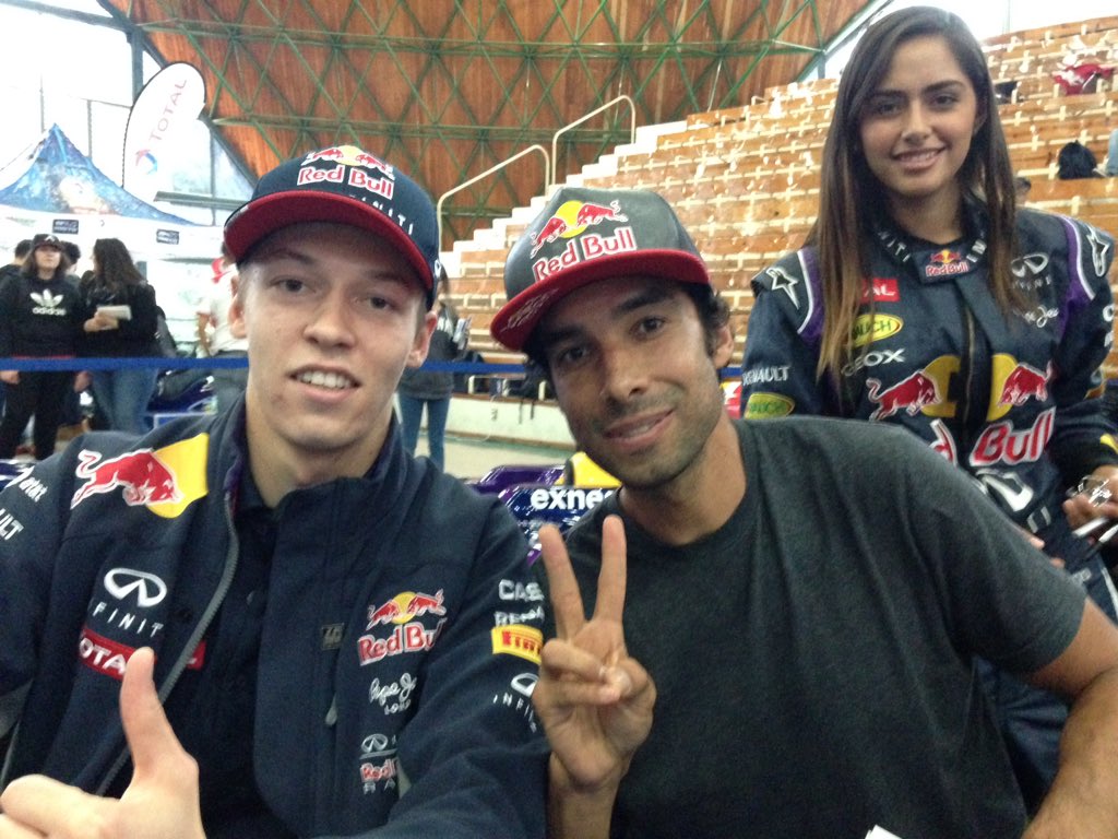 redbullMEX's tweet photo. .@homerodiaz87 y @Dany_Kvyat son dos de los jueces para la final nacional de #RedBullRacingCan. https://t.co/jeREf8IalQ