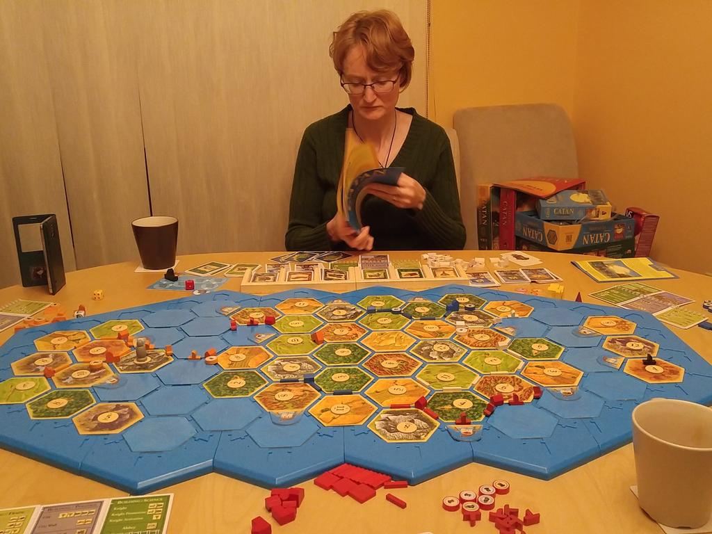 DavidJoeColey's tweet image. @hexboards it's a really big board.  Oh and we needed more of the bamboo card holders.