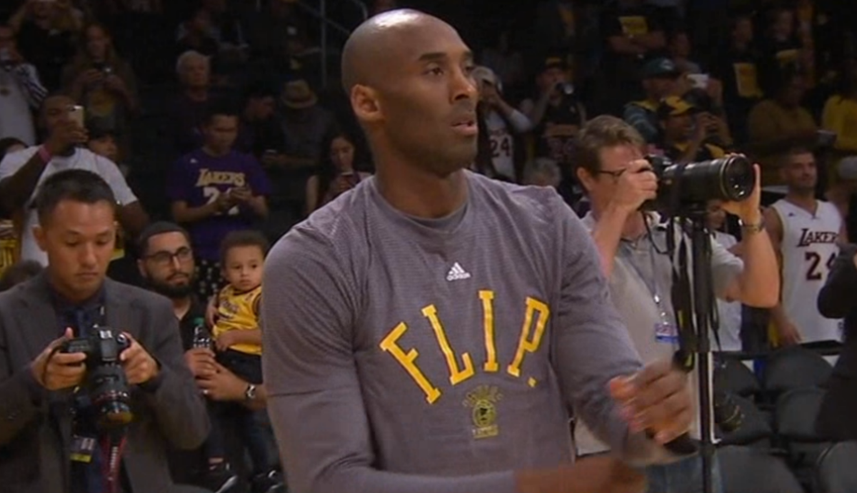 SportsCenter's tweet photo. Kobe Bryant paying tribute to the late Flip Saunders in warmups. https://t.co/vSzZhNrt4o