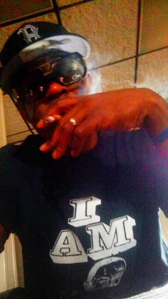 danetwork76's tweet photo. I got Murk with me,
That's my son Nigga
#TrapLife #MurkD #4sUp https://t.co/rJjWipDq0t