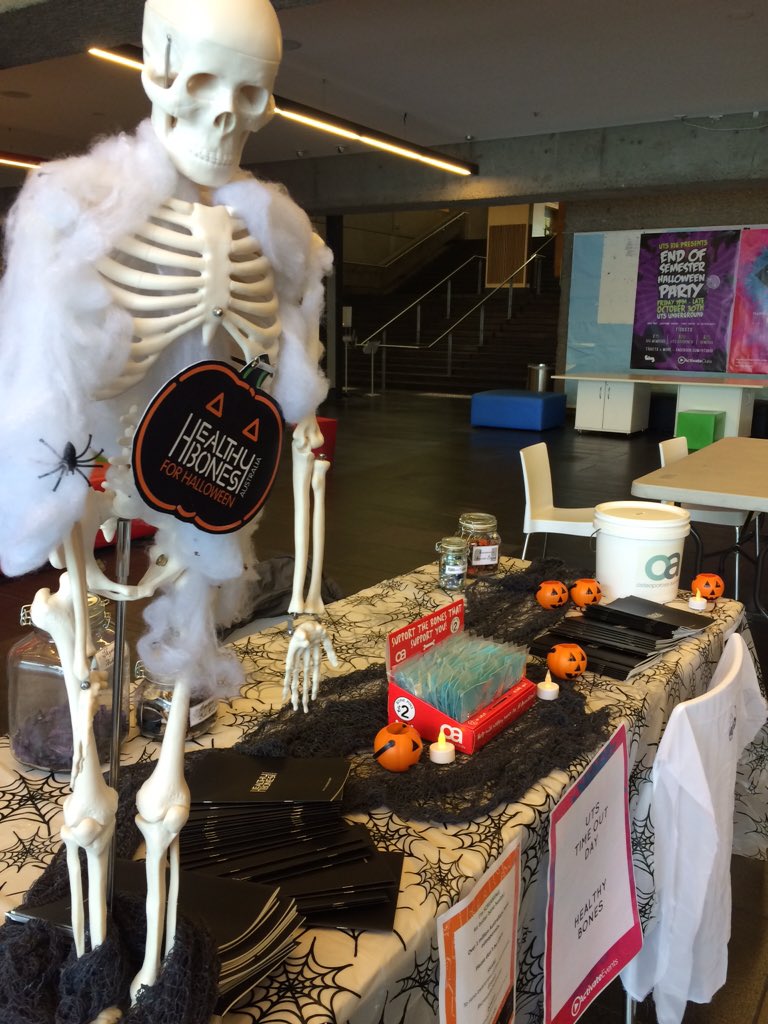 #screamforhalloween has hit #UTS #TimeOutDay! Come and take a selfie with #Skelly!