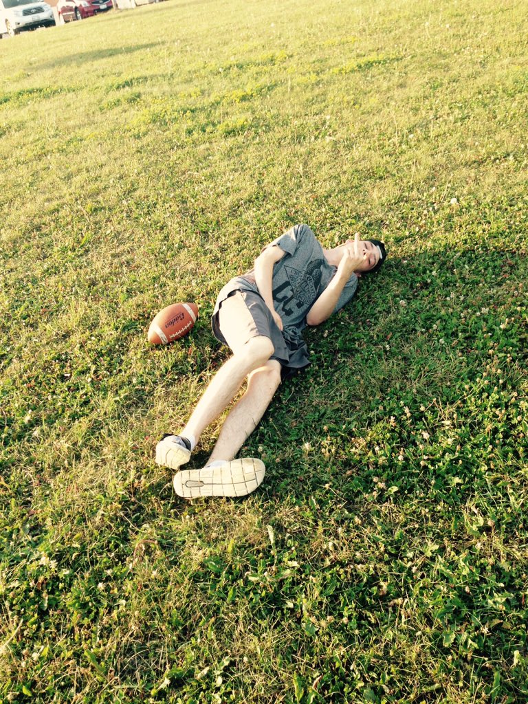 rikkiteeter's tweet photo. Ain't nobody gunna take the friendship we've established nor any memories,haps to a good guy n an even better bud 🍻🔥 https://t.co/e3HVuXzbTu
