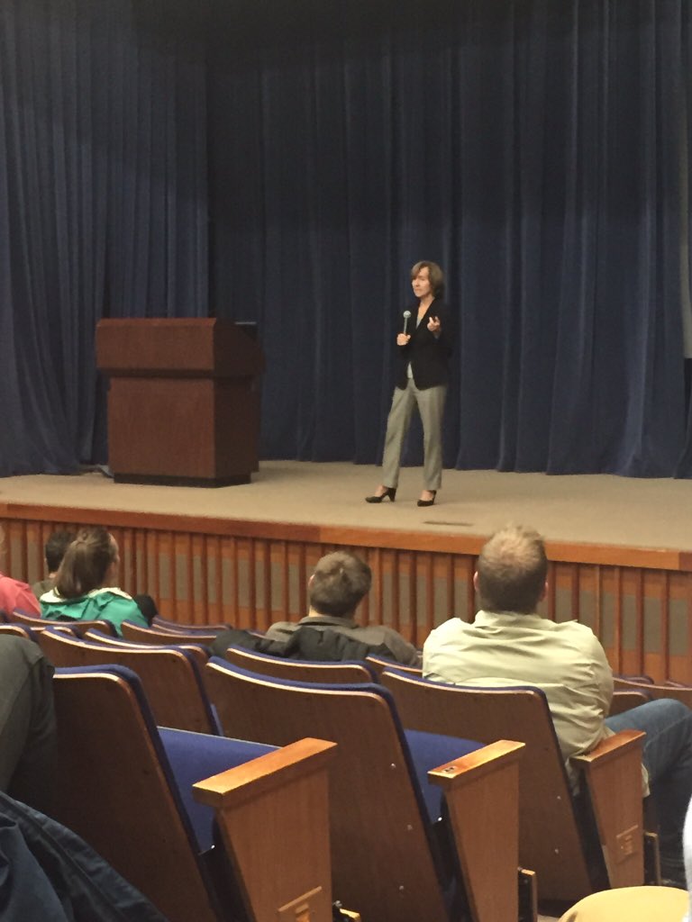 CooperBabbittVT's tweet photo. FEC Chair Ann Ravel speaks to Middlebury college students and community members about campaign finance. https://t.co/J4AWJY5Xyi