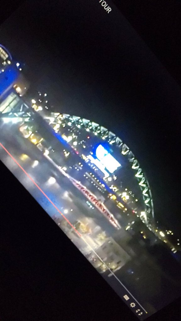 ZoeSugglet28039's tweet photo. Watching joes new vlog from the book tour!! ππ #UsernameEvieGateshead #USERNAMEEVIETOUR @Joe_Sugg π https://t.co/o9UHHbF7nX