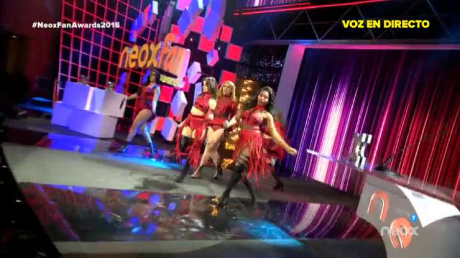 NeoxFanAwards's tweet photo. Fifth Harmony (@FifthHarmony) arrasan con 'Worth it' en los #NeoxFanAwards2015 ▶ https://t.co/aerUNMo6Db https://t.co/TZPk0Rfl4M