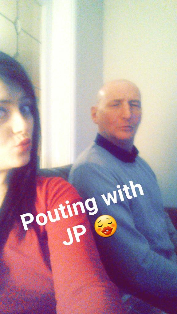 StacieRyle's tweet photo. Love a picture with the rent 😄 #daddydaughterbants 💜💛💙 https://t.co/EDp8hLowQh