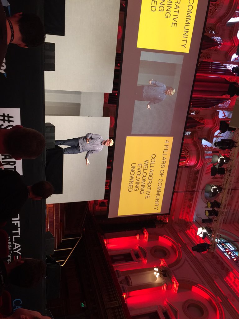 4 pillars of community: collaborating, welcoming, evolving and unowned. #digitalmarketing #sydstart