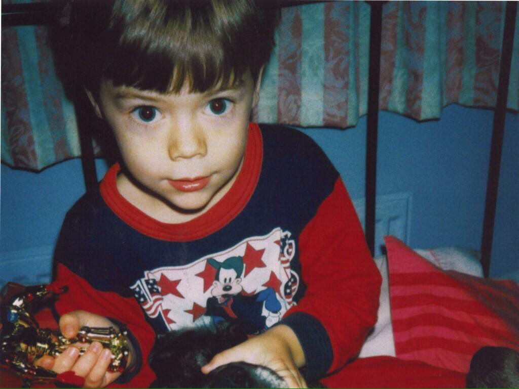 ObssesedD's tweet photo. JUST HOW THE NIGHT FUCKING CHANGES #AMAs1D #voteonedirection #VoteOneDirectionEMA https://t.co/UP8a1pRmxk