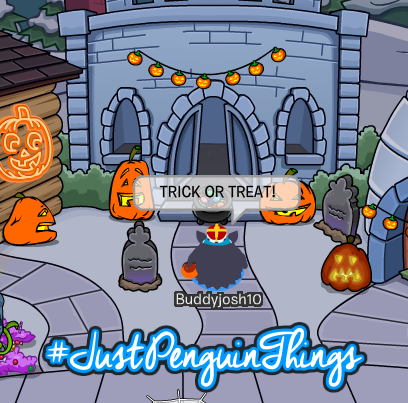 realcorsoro's tweet photo. When you're out Trick-or-Treating and nobody is at the door... #justpenguinthings https://t.co/N2Ox2sp1kv