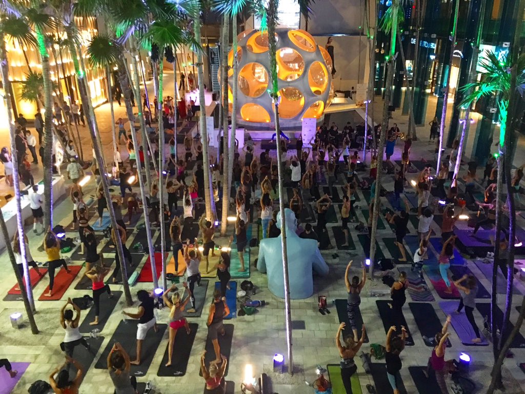 OceanDriveMag's tweet photo. Kicking off the new monthly series YogArt Rocks in the Design District @yogartevent #YogArtEvent #oceandrivemag https://t.co/QDg0rgxrrI