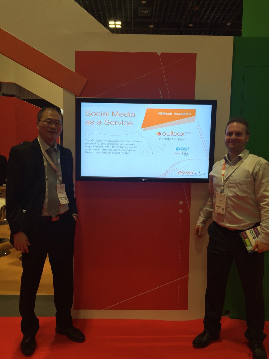 uibglobal's tweet photo. .@evvolabs The @CloudExpoAsia view is great - tons of #UCaaS, #BUaaS, #SMaaS, #DIaaS, & #IBaaS! ๐ #CEA2015 #DCW2015 https://t.co/WzjmW0umSZ