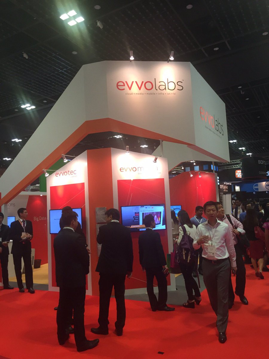 uibglobal's tweet photo. .@evvolabs The @CloudExpoAsia view is great - tons of #UCaaS, #BUaaS, #SMaaS, #DIaaS, & #IBaaS! ๐ #CEA2015 #DCW2015 https://t.co/WzjmW0umSZ