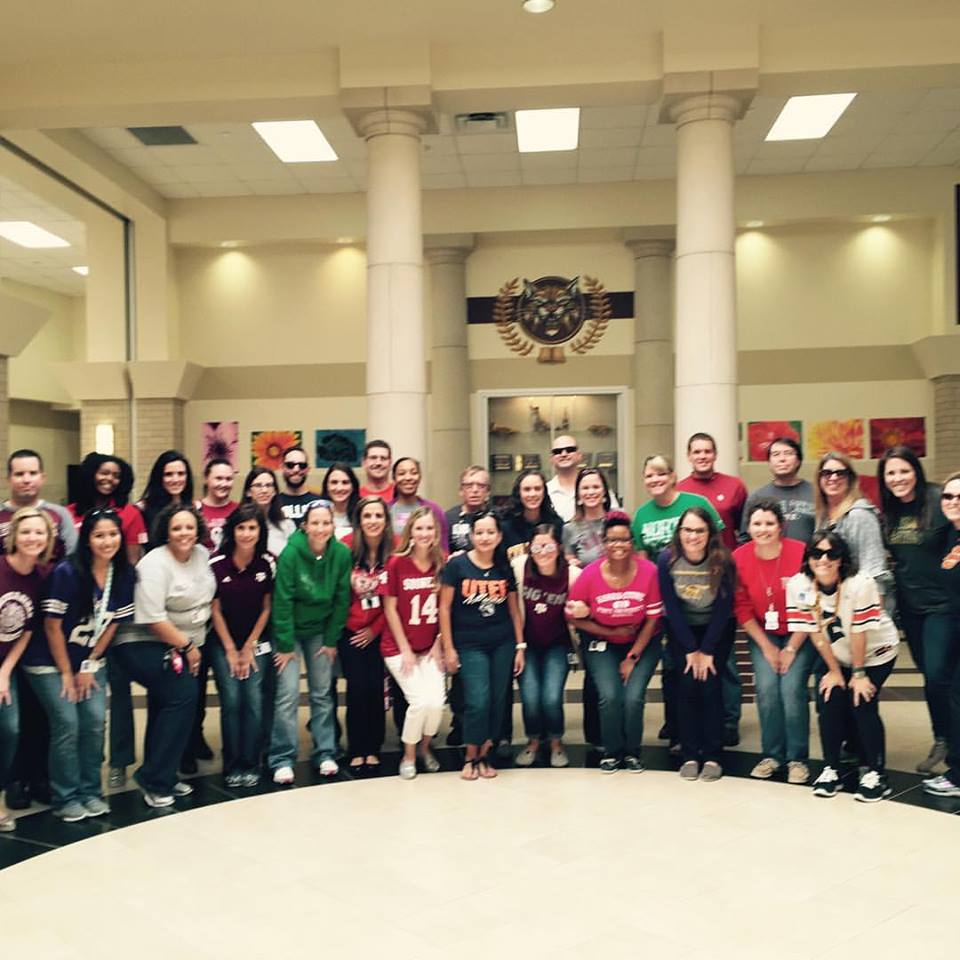 ottobobcats's tweet photo. OMS Teachers support living drug-free! #ottobobcats https://t.co/drboZIlT9x