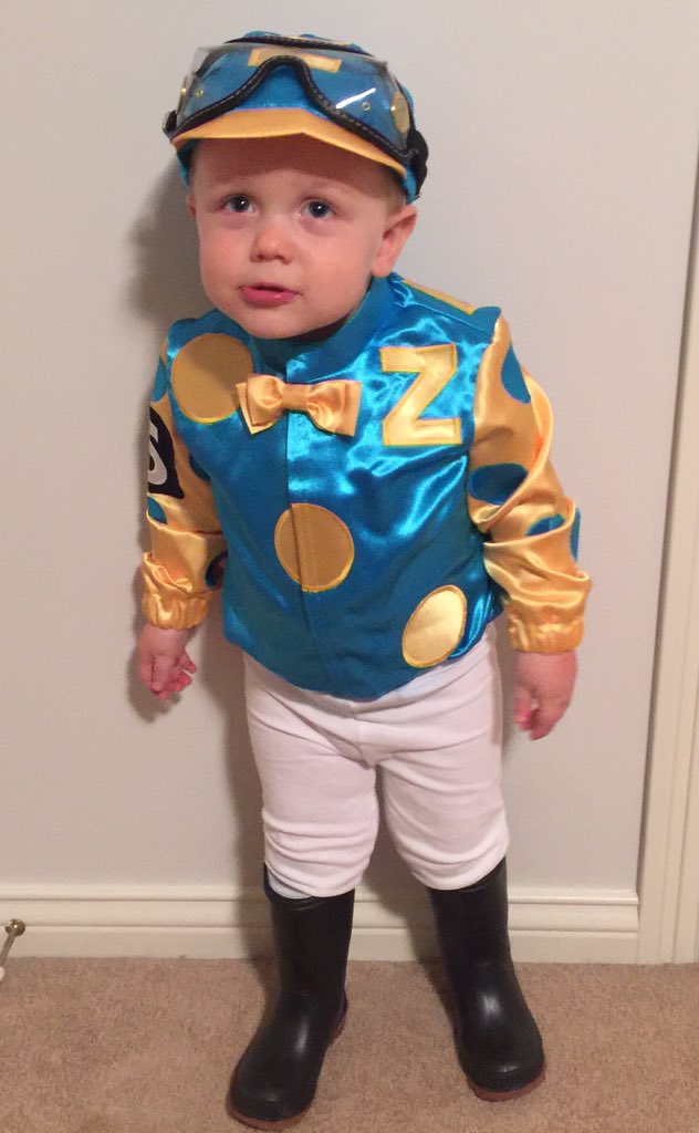 mgdowns's tweet photo. Little Victor is ready for Saturday. He hopes to bring you some luck! @EspinozasVictor https://t.co/4nUU1bvd8Q