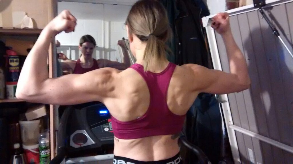 PixieTenenbaum's tweet image. Oooooosh #FighterStyle #FighterTraining #GirlsWhoFight #ThisGirlCan