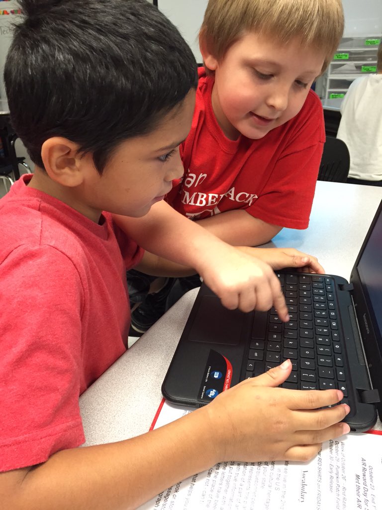 MichielleMorris's tweet photo. Creating Google slides for vocabulary words #eljacks @ElemJacks https://t.co/AVZK86k4eM