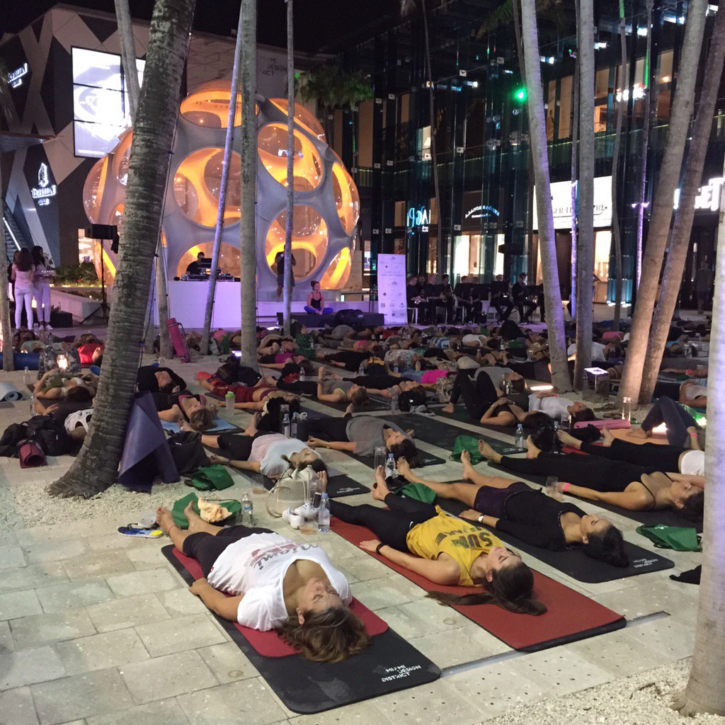 yogartevent's tweet photo. And finally, we savasana. Thank you @dawnbyoga for sharing your energy with us tonight! #yogartevent https://t.co/RZf8naWRmE