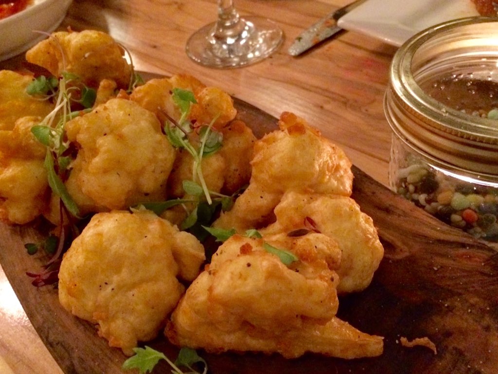 ZomatoCA's tweet photo. Getting friendly with these cauliflower fritters at our #ZomatoMeetup! #ZomatoXTuttoPronto https://t.co/NSzQlinwgb