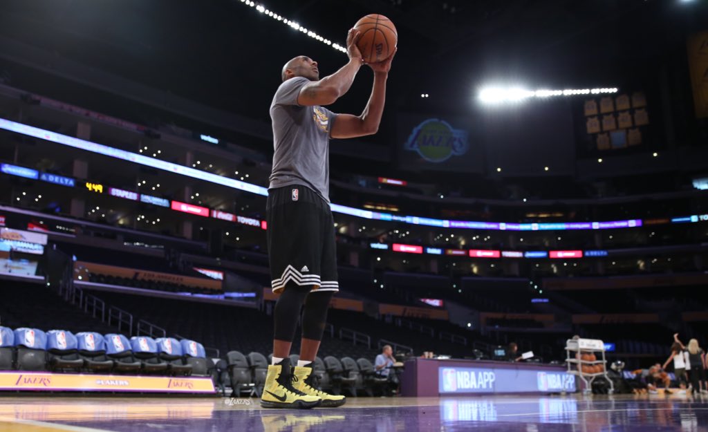 Lakers's tweet photo. Mamba ready https://t.co/HvX60JfxRz