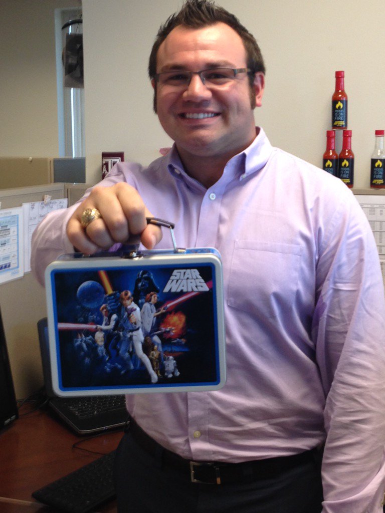 IKnowSoftware's tweet image. How a REAL man hauls lunch. Force is strong w/ @rllguitar #ModisDallas #Modis #ClassicMan