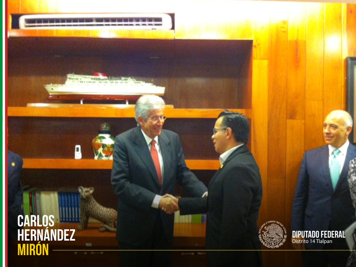 miron_carlos's tweet photo. Hoy con el Secretario de Comunicaciones y Transportes, Gerardo Ruiz Esparza https://t.co/sCzMRRPezP