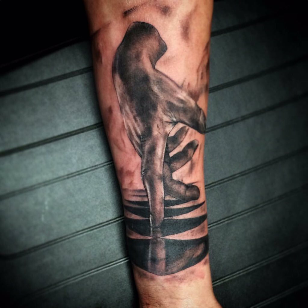 HellOnEarthTat's tweet photo. #tattoo #kilsboy #hellonearthtattoo #addamsfamily #thing  #quantumtattooinks #realistictattoos #uktattoos #tattoos https://t.co/3ICdbtI6TA