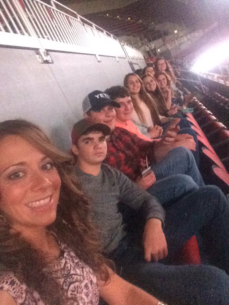 FFAJCHS's tweet photo. #CarsonFFA is hype for the concert! π€π»#AmplifyFFA https://t.co/HsrSN56Ltf