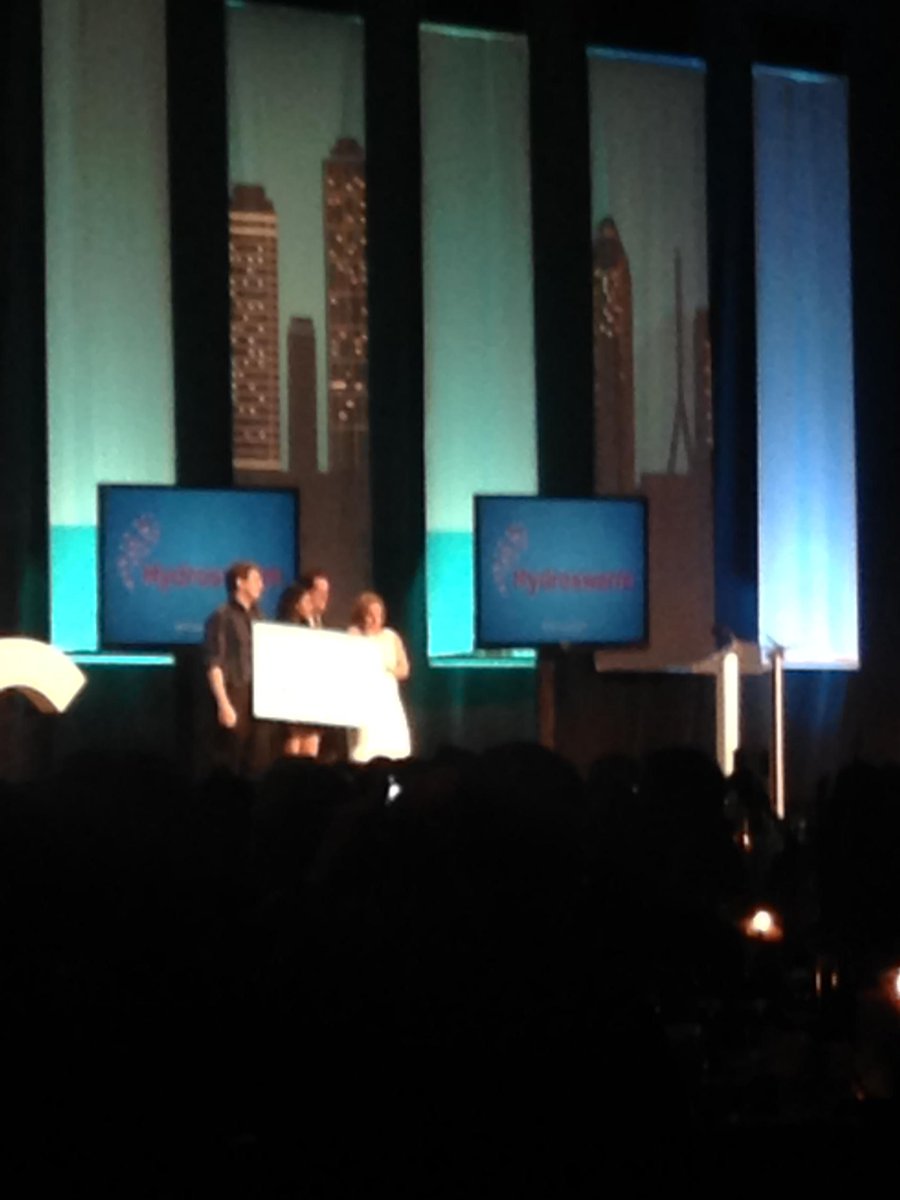 GreentownLabs's tweet photo. #PROPELprogram startup @HydroSwarms wins $50k award at #MCawards15! Congrats Sampriti! https://t.co/RnM0hrob1K
