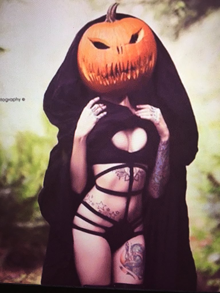 judeswalko's tweet photo. Hey @Andrew__Reyes, I bet @WheresSDJtoday would get this #pumpkinSmuggler right through her #pumpkinpie hole. https://t.co/VsaFUkrhvN