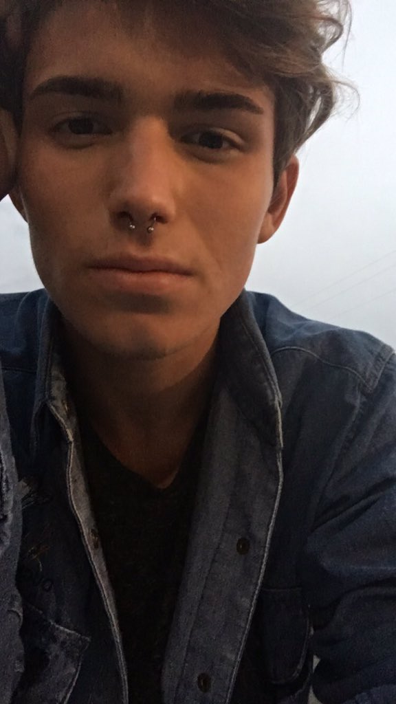 HunterRobey's tweet photo. It's not a phase mom https://t.co/MLup6aDukg