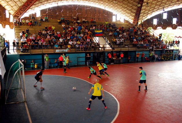 TuPreferidaFM's tweet photo. Club Árabe Futsala presente en la Liga Nacional de Fútsala https://t.co/2KthvSYJTB https://t.co/ku2Hk5IO4a