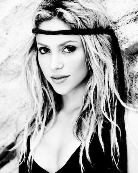 LocooPorShakira's tweet photo. Princess Warrior.  #Shakira @Shakira https://t.co/jc5EU4N5Zc