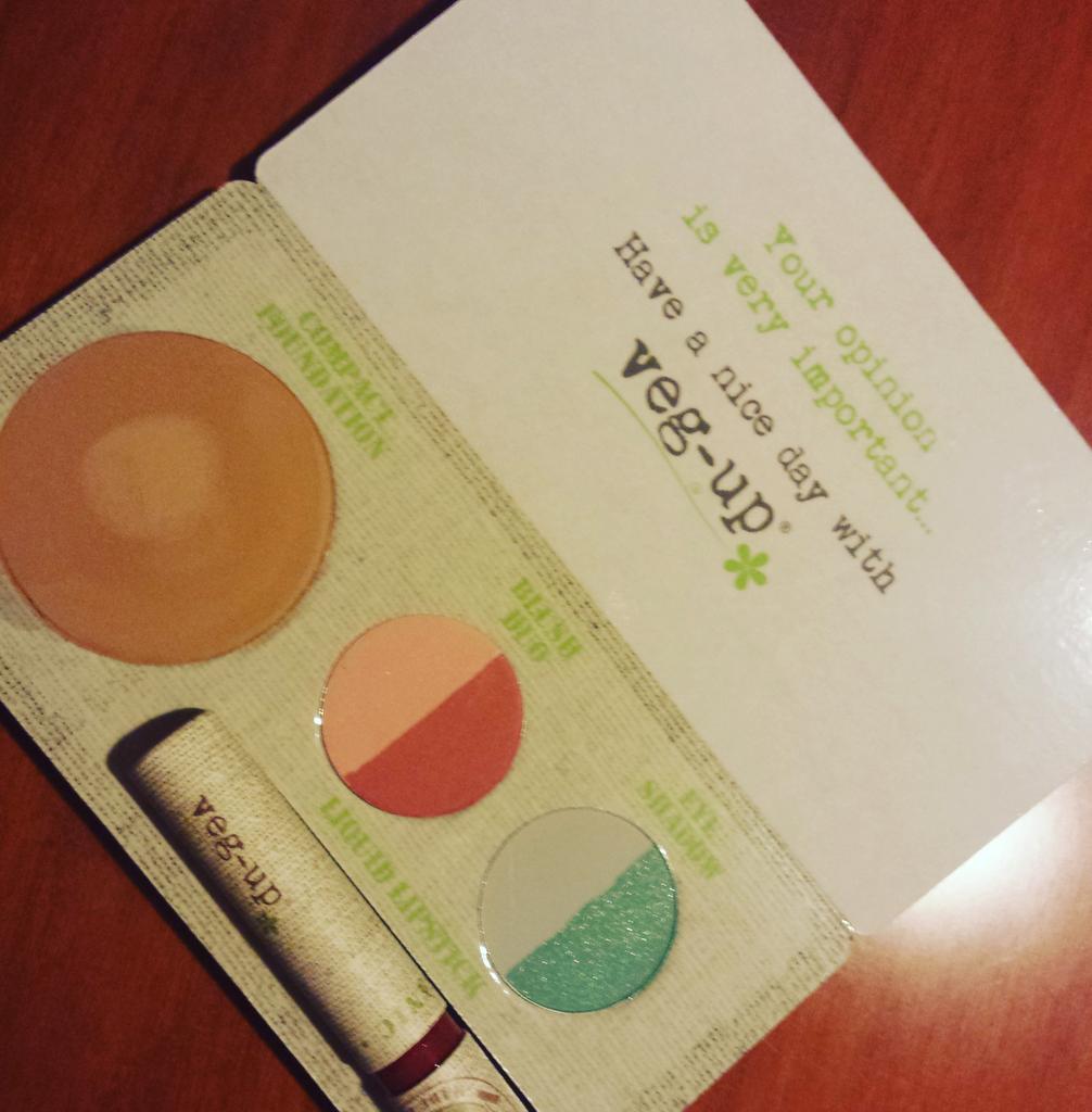 Ecco a voiveg-up <a href="/BohoItalia/">Veg-up</a> 
In questa palette abbiamo🌻 COMPACT FOUNDATION 🌻 BLUSH DUO🌻 EYE SHADOW🌻 LIQUID LIPSTICK