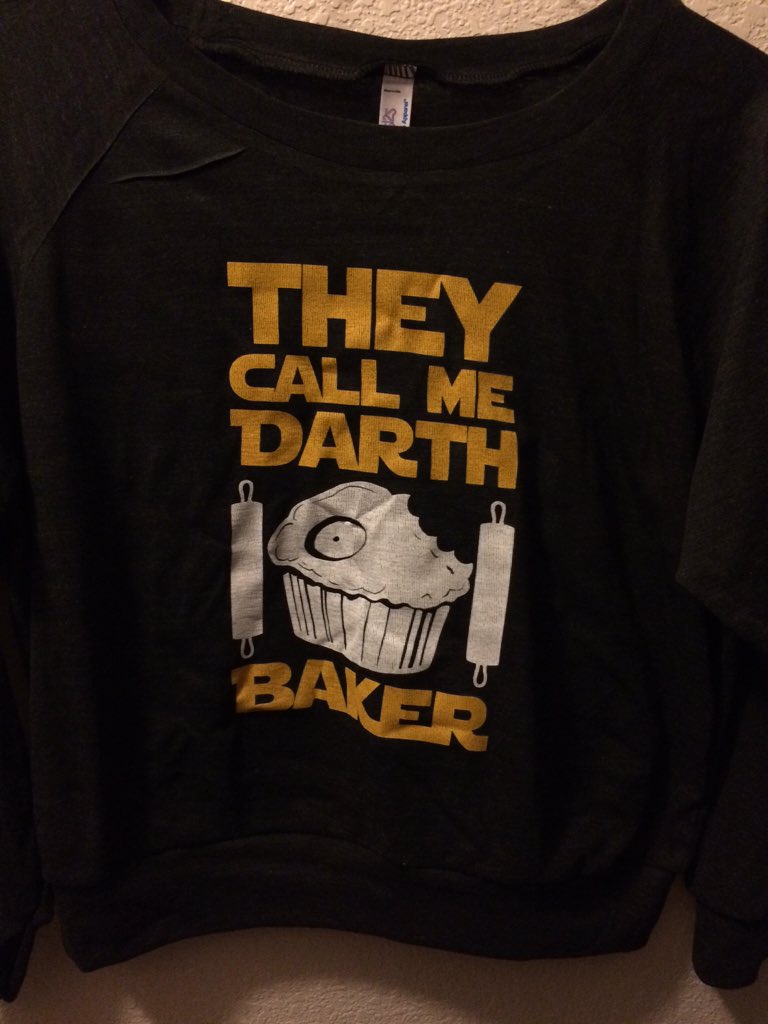 StephFHawk's tweet image. Banana bread in the oven, sour dough starter fermenting, overnight bread rising #onaroll #darthbaker #justkeepbaking