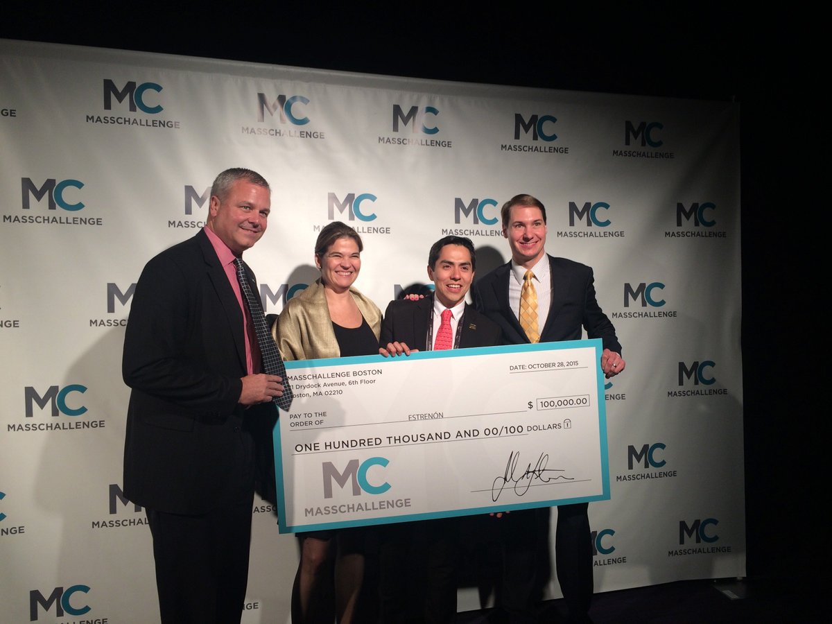 Thank you so much to everyone who came to #MCAwards15! The final $100k check goes to <a href="/estrenon/">estrenon</a>!