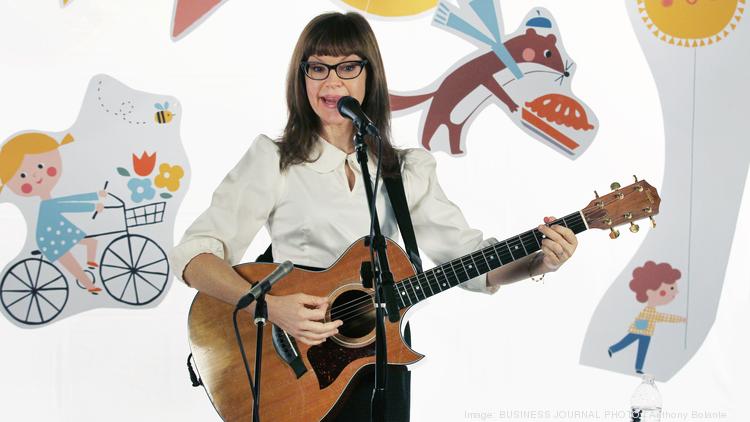 RnRBoston's tweet photo. Join us for a special ROCK N ROMP presents for A Family Show w @LisaLoeb 11.14 @TheSinclair https://t.co/Dq8gzJYBKB https://t.co/l4fxaGW2yg