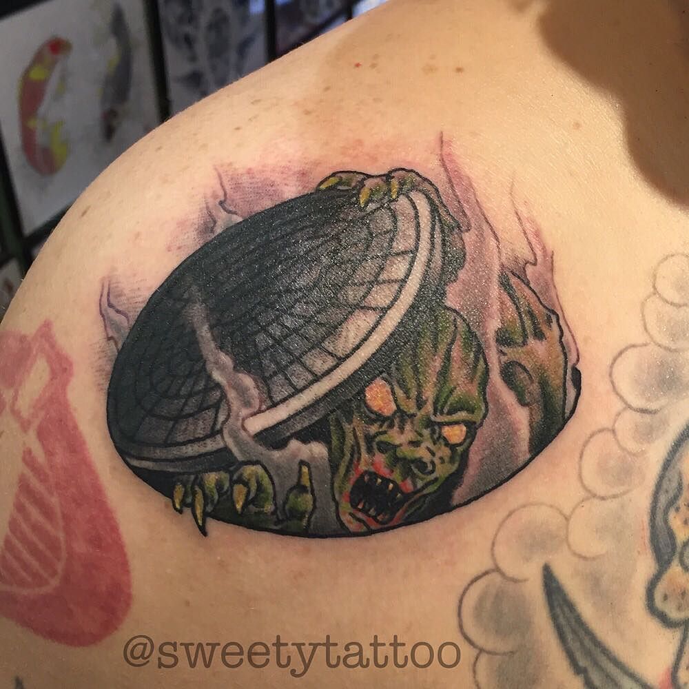 -
C.H.U.D. tattoo by Sweety 
Follow @sweetytattoo to see more of his work.
_

New York Har… ift.tt/1O8F98M