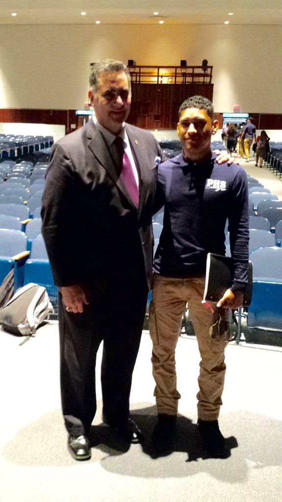 RichNegrin's tweet photo. "There is greatness in each of you!" Inspiring spending time w/ students of Pennsauken HS. #URtheFuture https://t.co/mkC9TEv0qu