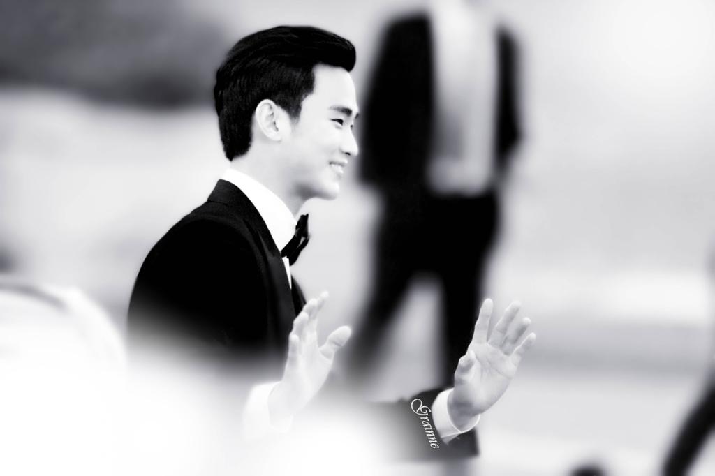 stars88jo's tweet photo. #KDA2015 red carpet 
#KimSooHyun #김수현
cr. Grainne216 https://t.co/Sjy4BXNjJ9