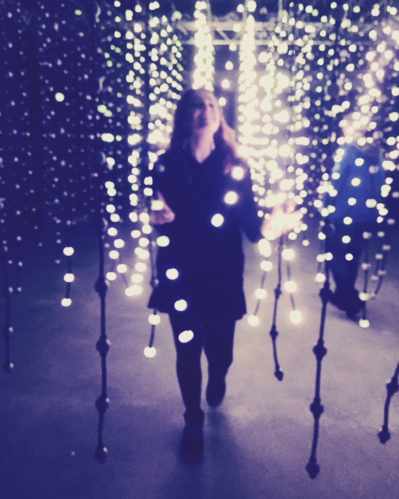 lorenamie's tweet photo. #clm1047 #Frequency2015 https://t.co/WKiZ6UgspQ