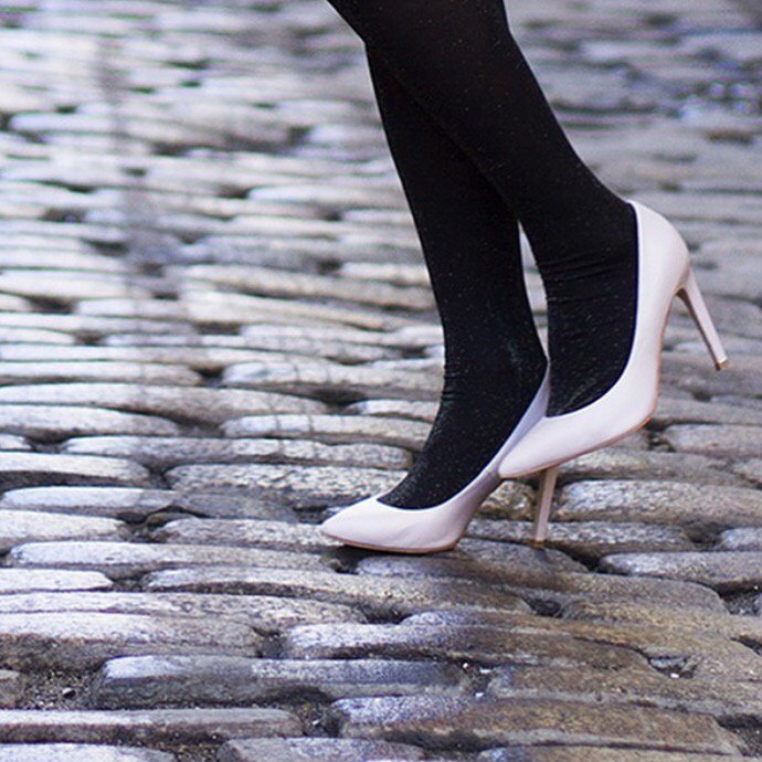 SheerStyleNYC's tweet photo. Cobble stone you don't stand a chance #heels #shoes #tights #nycfashion #fallfashion https://t.co/EsqzYuiSHG