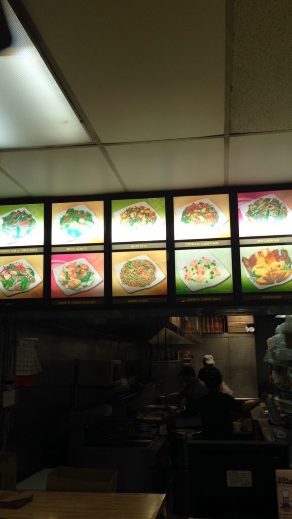 ElChappo1017's tweet photo. First time in my life trying Chinese food @Hollacide what should I get bro https://t.co/zME8jgMqZB