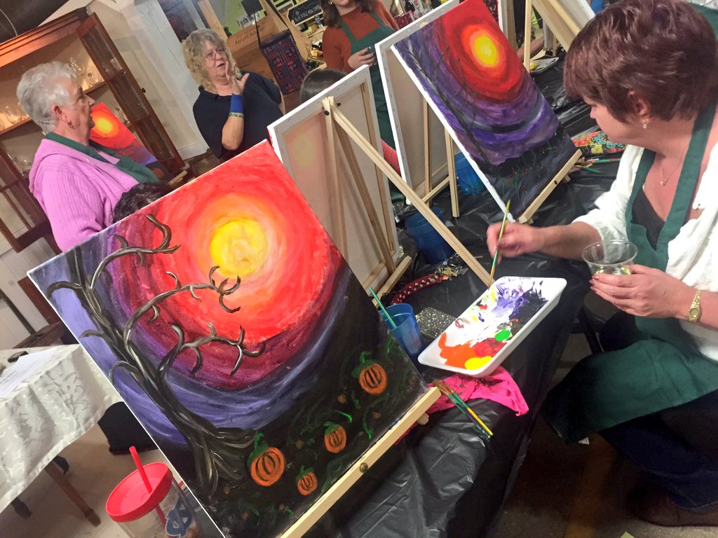 KeyCityAntiques's tweet photo. Key City had an awesome time tonight during Paint Night! 🍷🖌 Thanks to all who came! https://t.co/jEhSgmQwi8