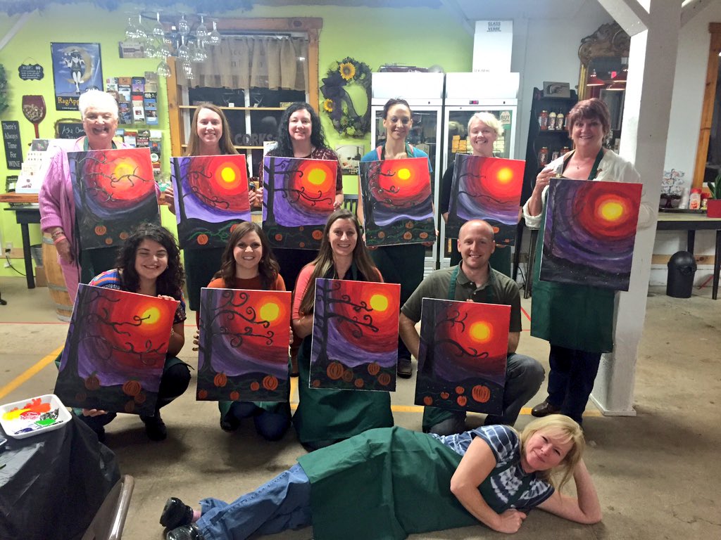 KeyCityAntiques's tweet photo. Key City had an awesome time tonight during Paint Night! 🍷🖌 Thanks to all who came! https://t.co/jEhSgmQwi8
