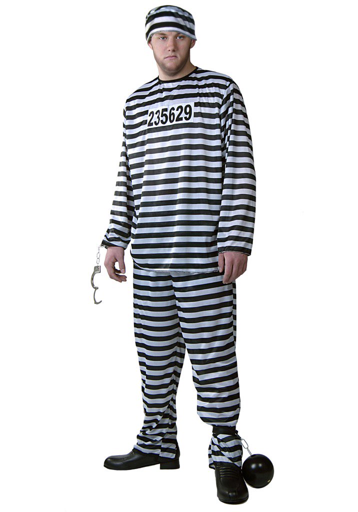 GovJVentura's tweet photo. Huckabee: Government should wear a striped shirt? How about this one? https://t.co/vs1IaghcBT