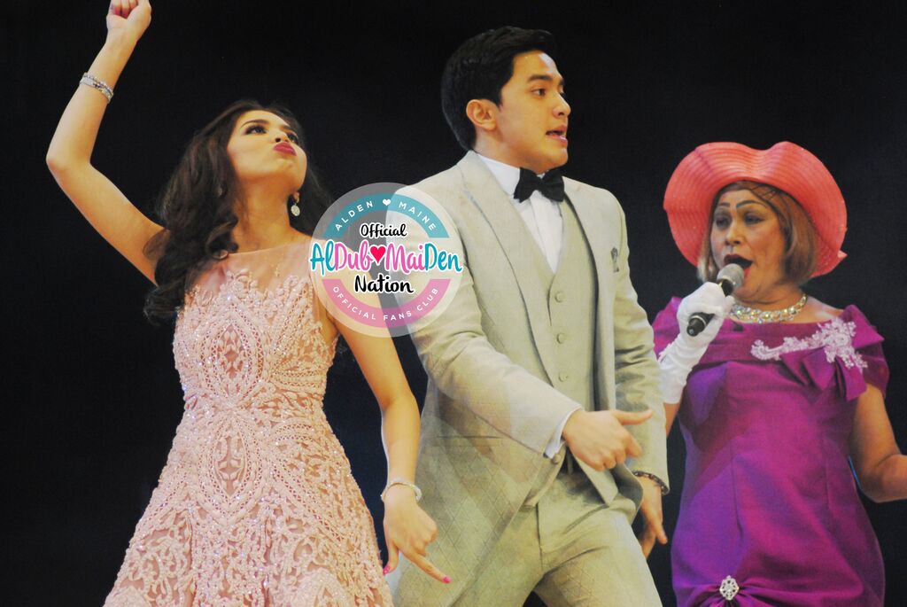 MaineAlden16's tweet photo. Wutever happens,in failure/success,family's always a comforting nest. @aldenrichards02 @mainedcm #ALDUB15thWeeksary https://t.co/dmJ54M8qaZ