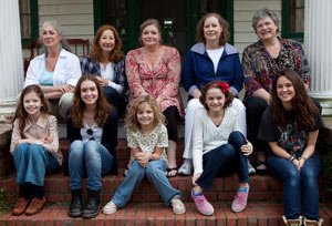 HauntedJourneys's tweet photo. #TheConjuring2015 Starts in less than 15 minutes! Watch the real story from The Perrons! https://t.co/odFkaV2xtf