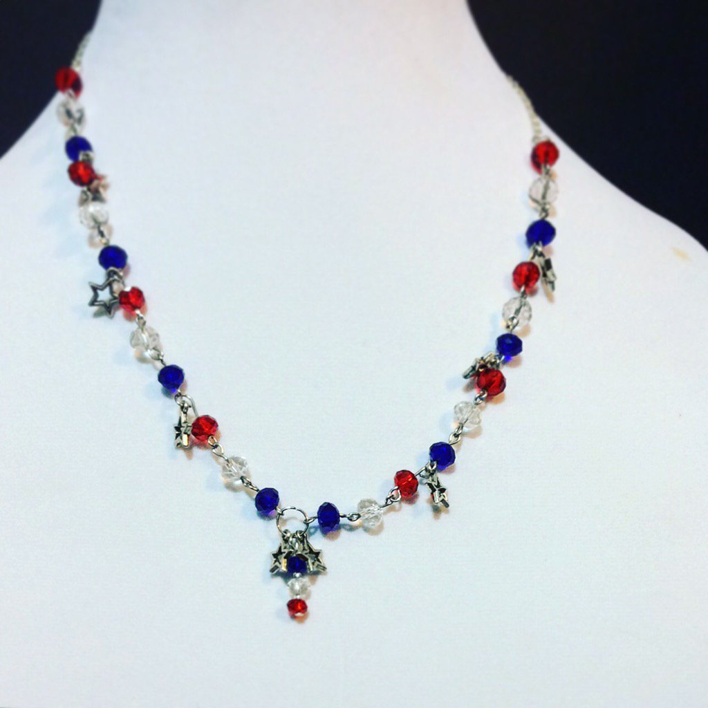 debs_designs13's tweet photo. This week.....Red, White, &amp; Blue #etsyseller #debsdesigns #vetmade #vetowned #ForSale #silver #necklace #crystal https://t.co/ddUiI9tSS3