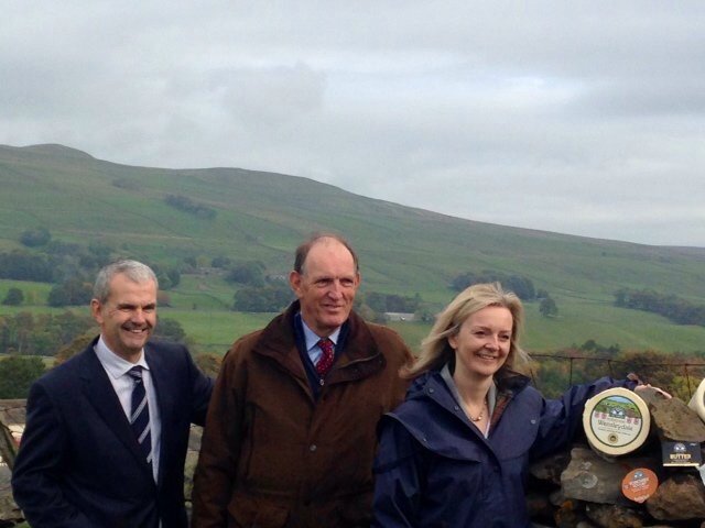 spartacus303's tweet image. Hi @DefraGovUK @NaturalEngland @Wdalecreamery Good to see @trussliz #CheeseObsession no sign of abating #disgrace
