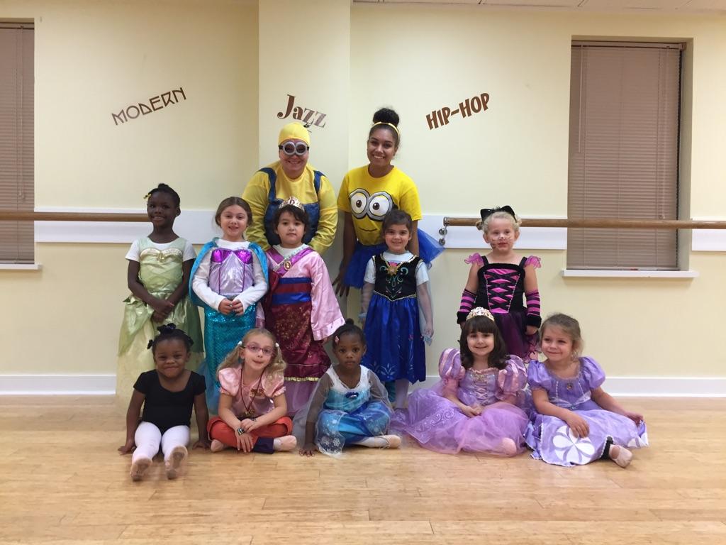 _5678DANCE's tweet photo. More Halloween Fun! 🎃 https://t.co/qMN65nT8sO